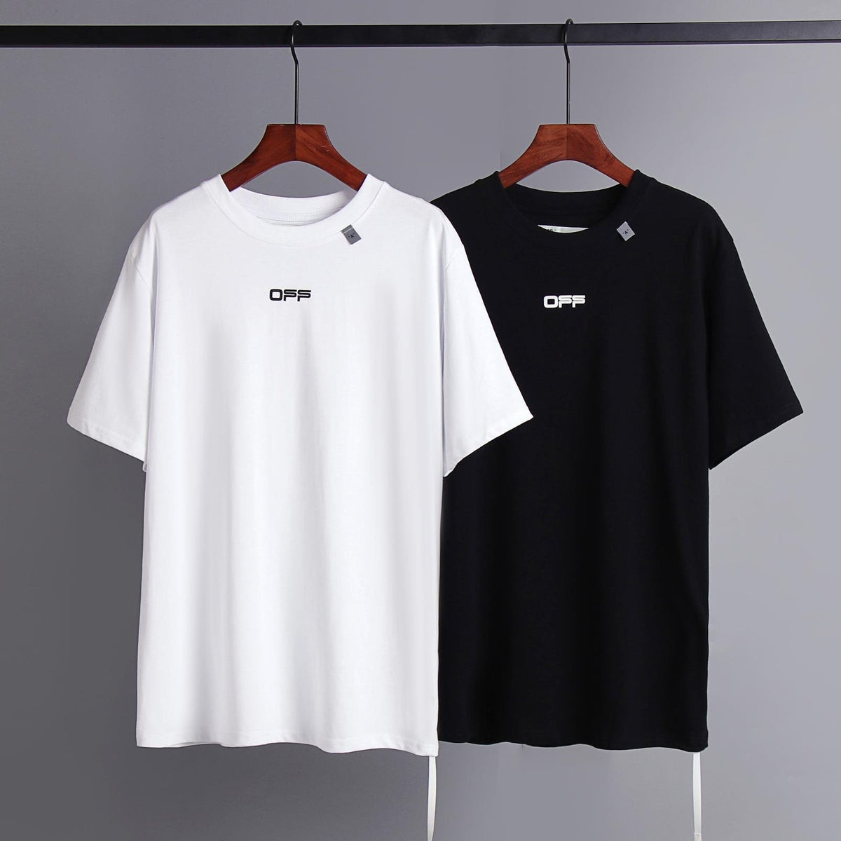 Exclusive OFF-White  Arrow sign T-shirt#64 — White — Size S — Back View