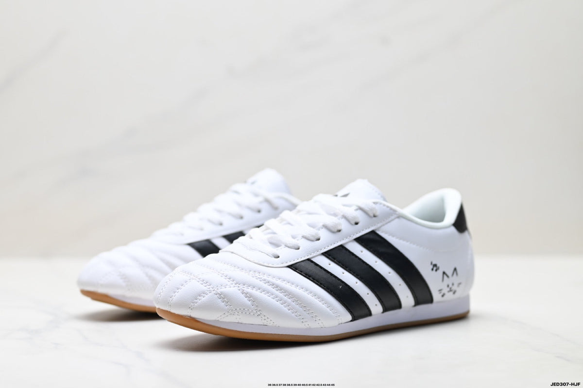 Exclusive Classic Court Leather Sneakers — EU 36 / US M4 / W5.5 / 23CM — Top View