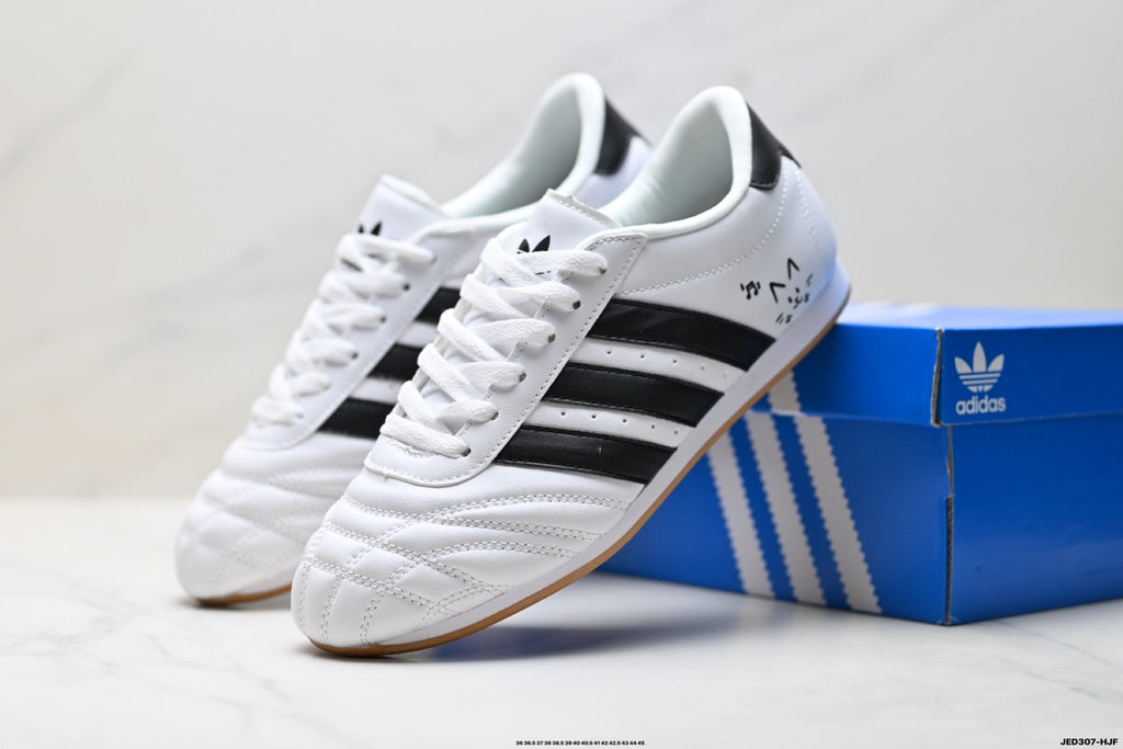 Exclusive Classic Court Leather Sneakers — EU 36 / US M4 / W5.5 / 23CM — Side View