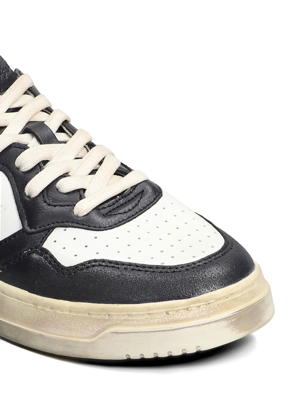 Exclusive Autry Sup Vint Sneakers — White — Size US M 3.5 - US W 5 — Detail View