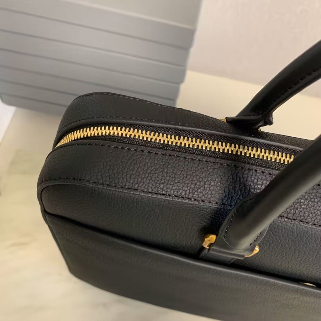Exclusive Thom Browne Top-grade cowhide briefcase — 38CM*30CM*7CM — Detail View