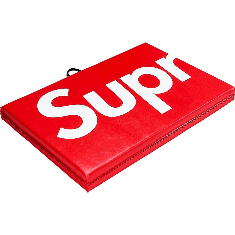Exclusive Supreme Everlast Folding Exercise Mat Red — Side View
