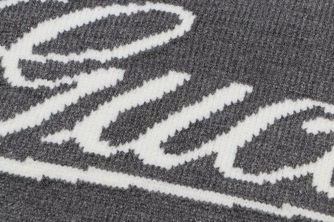 Exclusive Gucci logo Sweater — S — Detail View