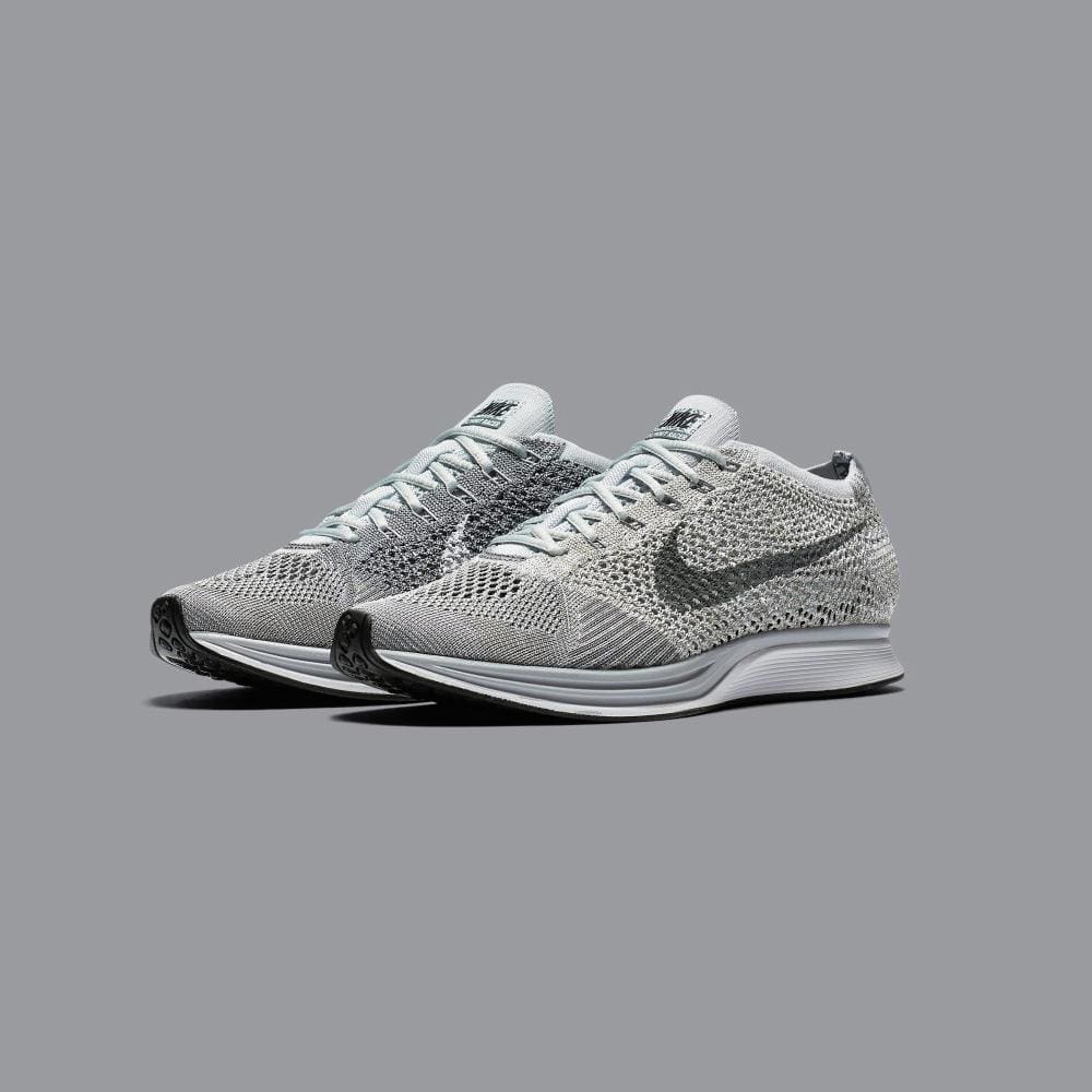 Exclusive Nike Flyknit Racer Pure Platinum-Cool Grey — UK 3 | EU 35.5 | US 3.5 — Side View